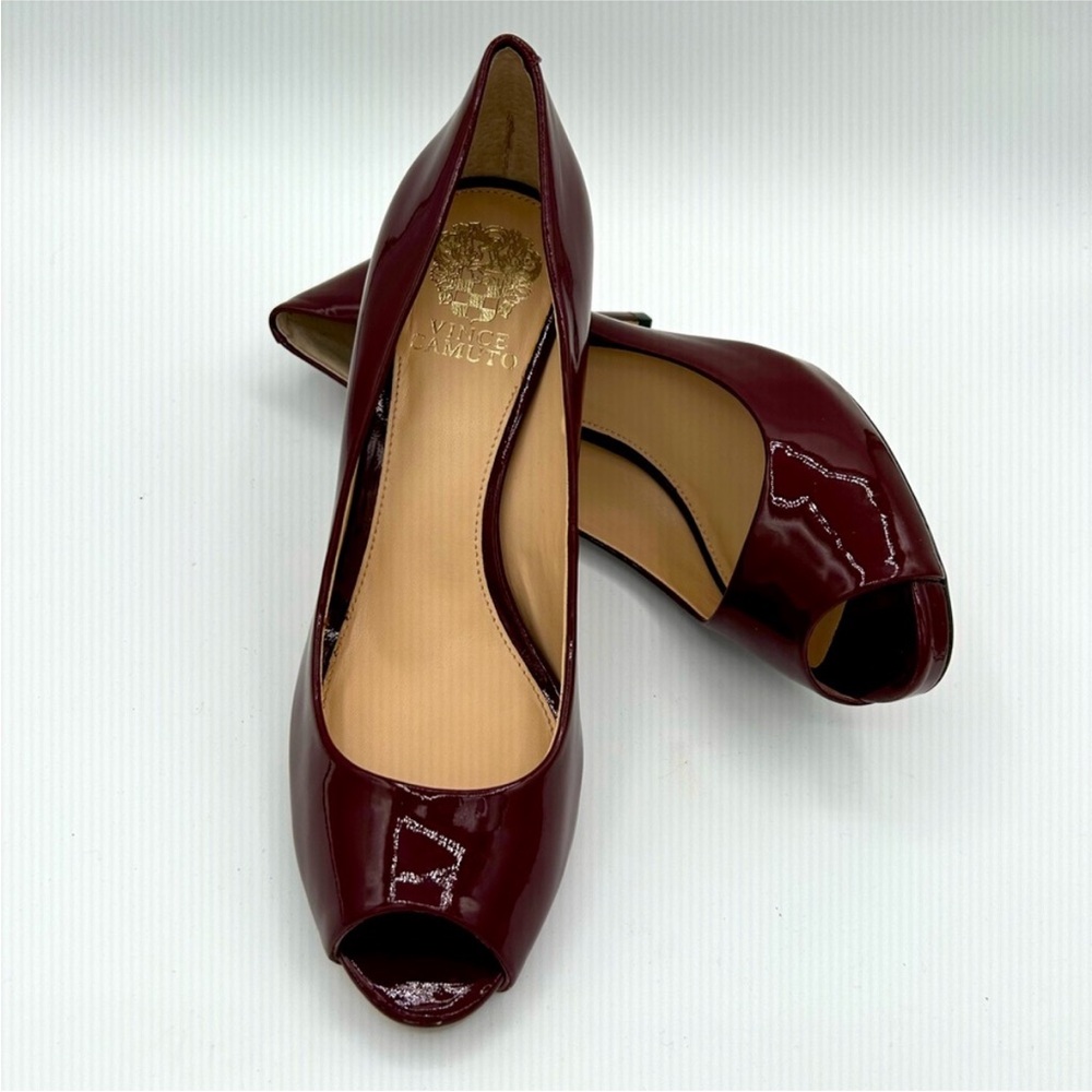VINCE CAMUTO Dark Red Patent Leather Heels Size 9M/39